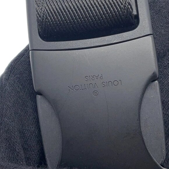 LOUIS VUITTON Discovery・Bumbag Size PM Monogram Shadow Gray M46108 - Picture 8 of 12